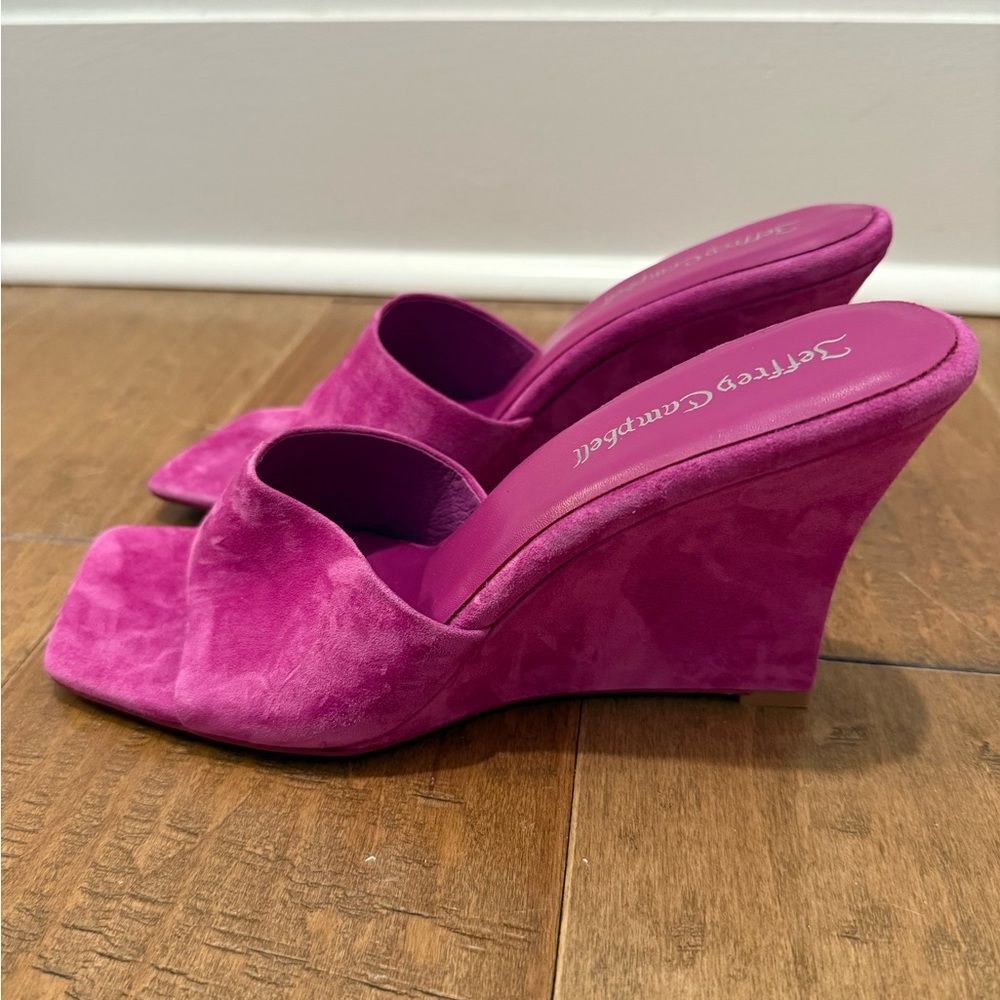 NWOB Jeffrey Campbell Capital Wedge Mule Heels In Fuchsia Suede - Picture 2 of 3